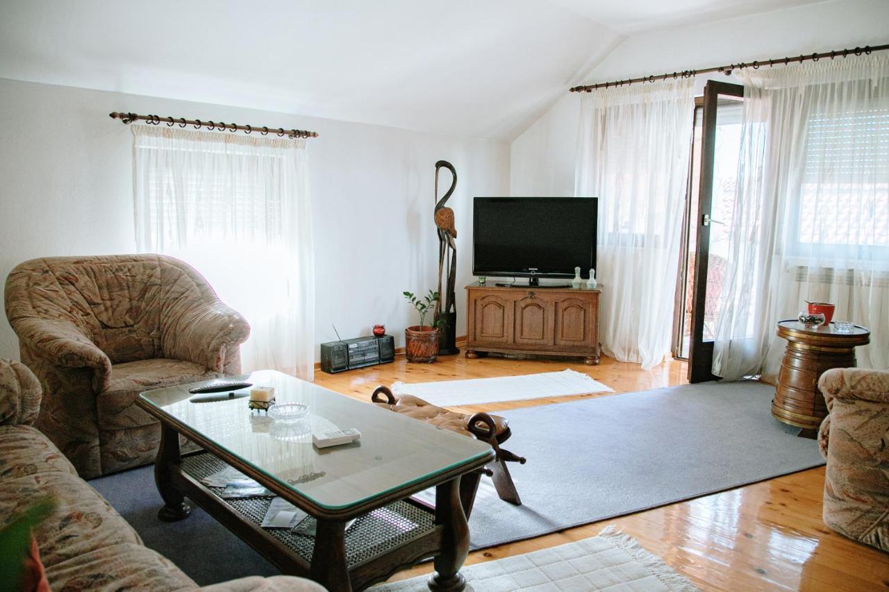 Apartment Ikar Mostar Bagian luar foto
