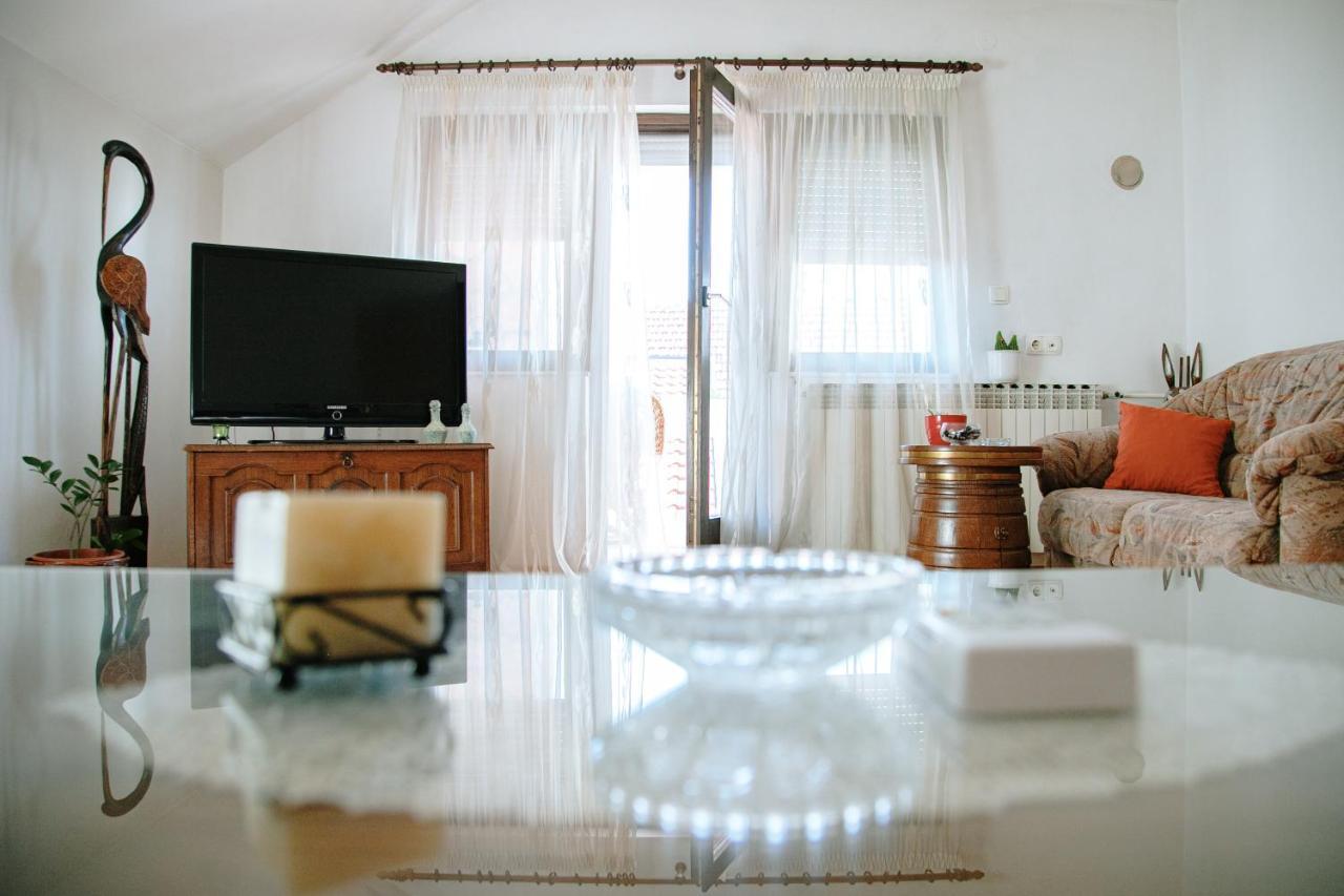Apartment Ikar Mostar Bagian luar foto
