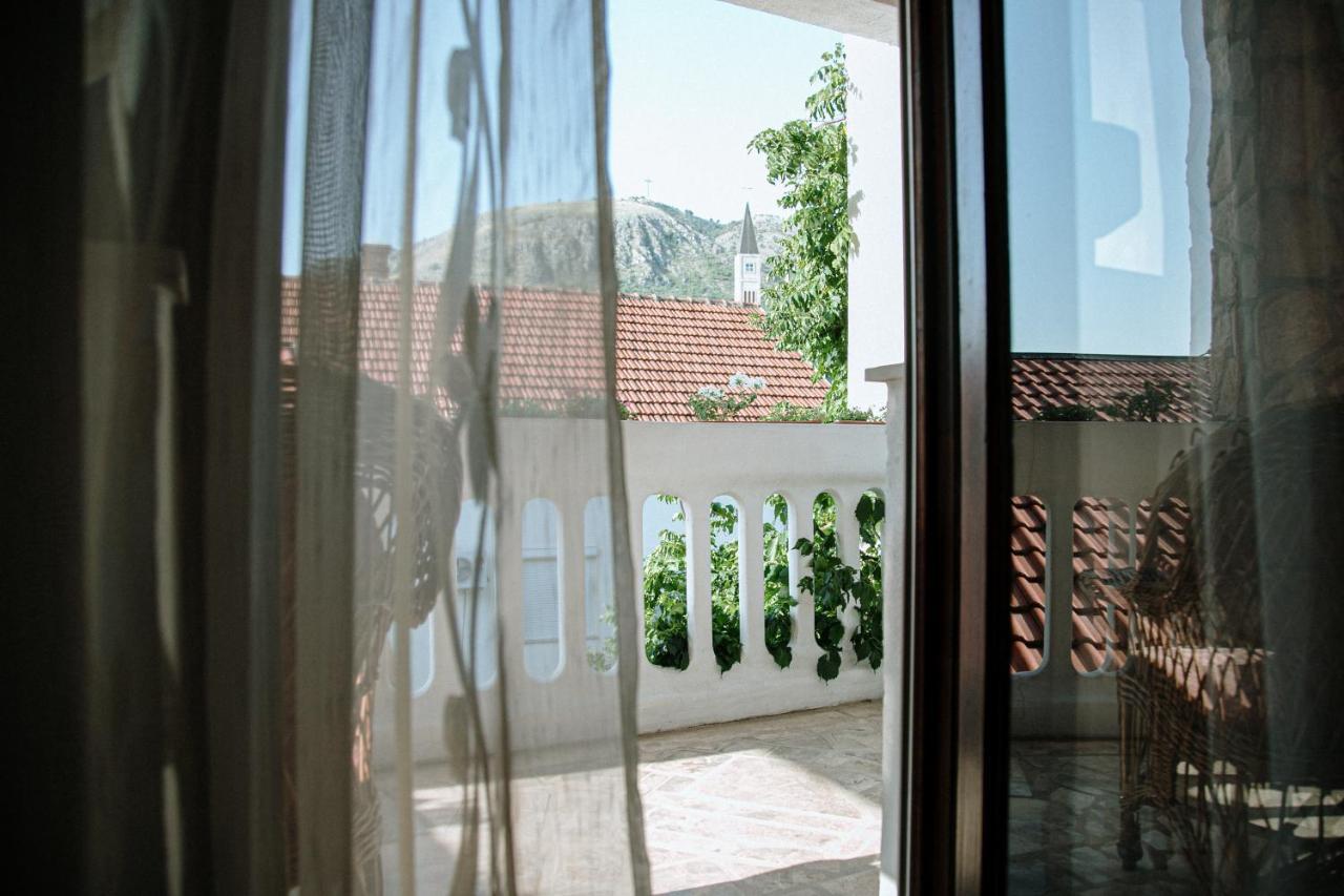 Apartment Ikar Mostar Bagian luar foto