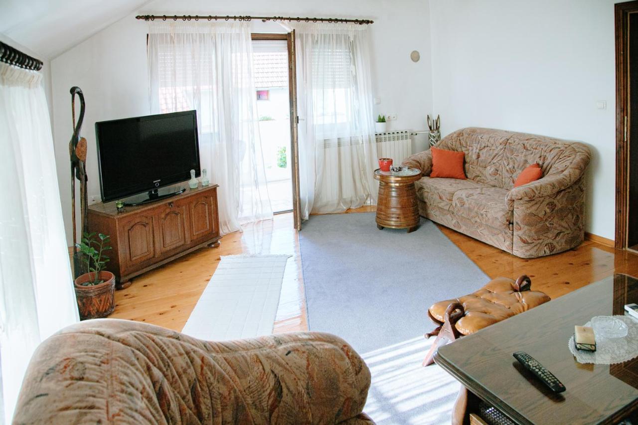 Apartment Ikar Mostar Bagian luar foto
